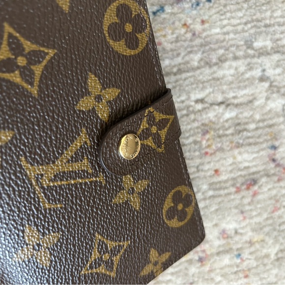 Louis Vuitton Kisslock Wallet - Picture 3 of 17